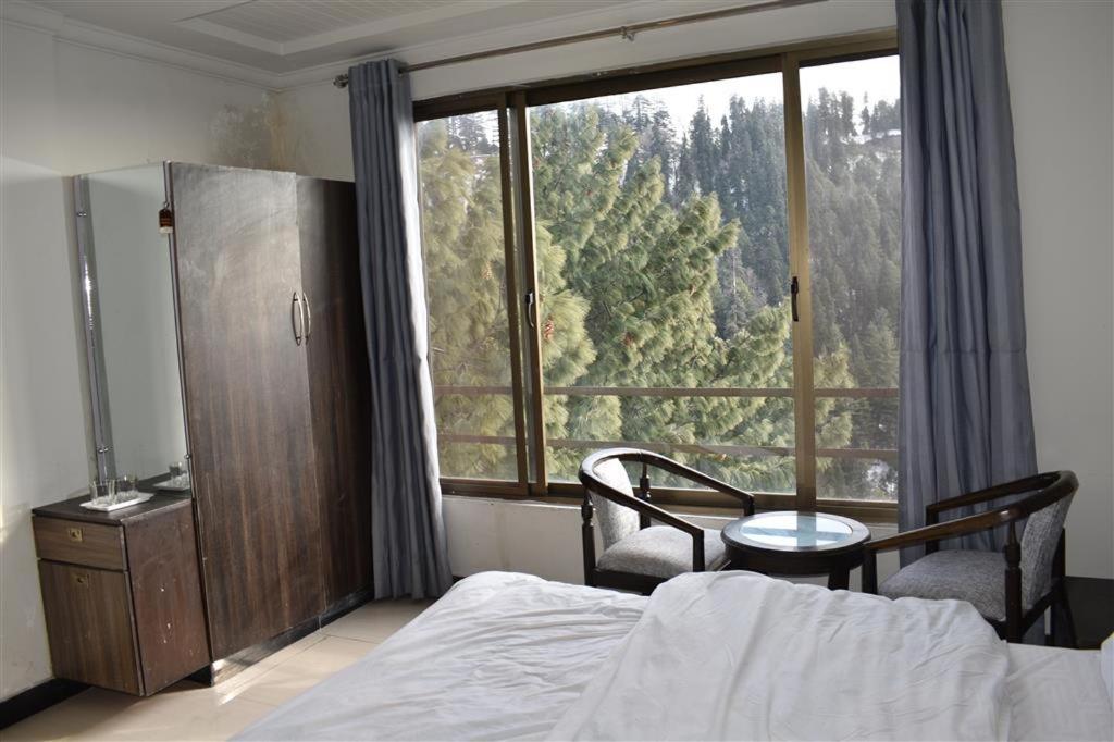 Hotel Royal Inn Murree Eksteriør bilde
